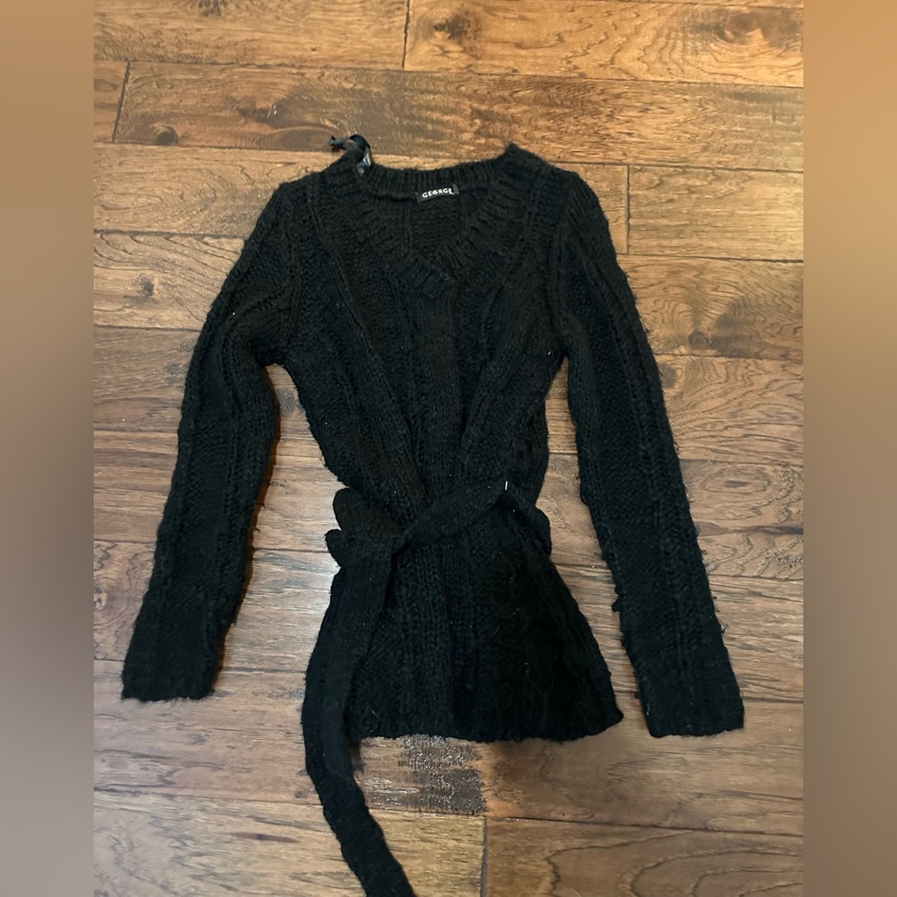 Chic Black Sweater